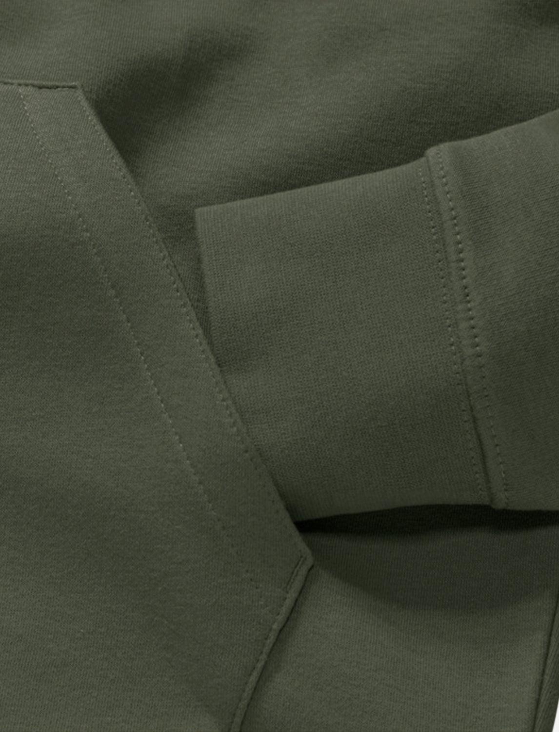 Men's hoodie with kangaroo pocket, double-layered hood, flat drawstring and slim fit